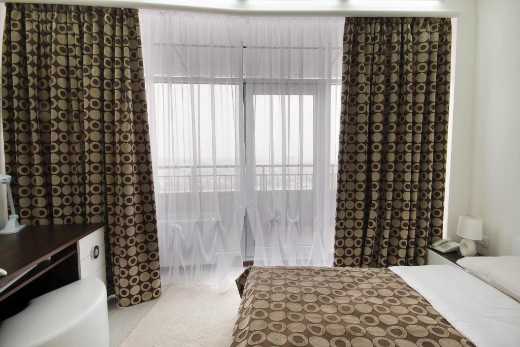 Skytech Most City Hotel 19 Floor Panoramic View Ντνιπροπετρόφσκ Δωμάτιο φωτογραφία